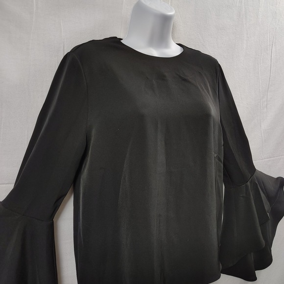 Carmen Marc Valvo Black Dramatic Bell Sleeve Blouse Top Womens Size 2 Whimsigoth - Picture 2 of 8
